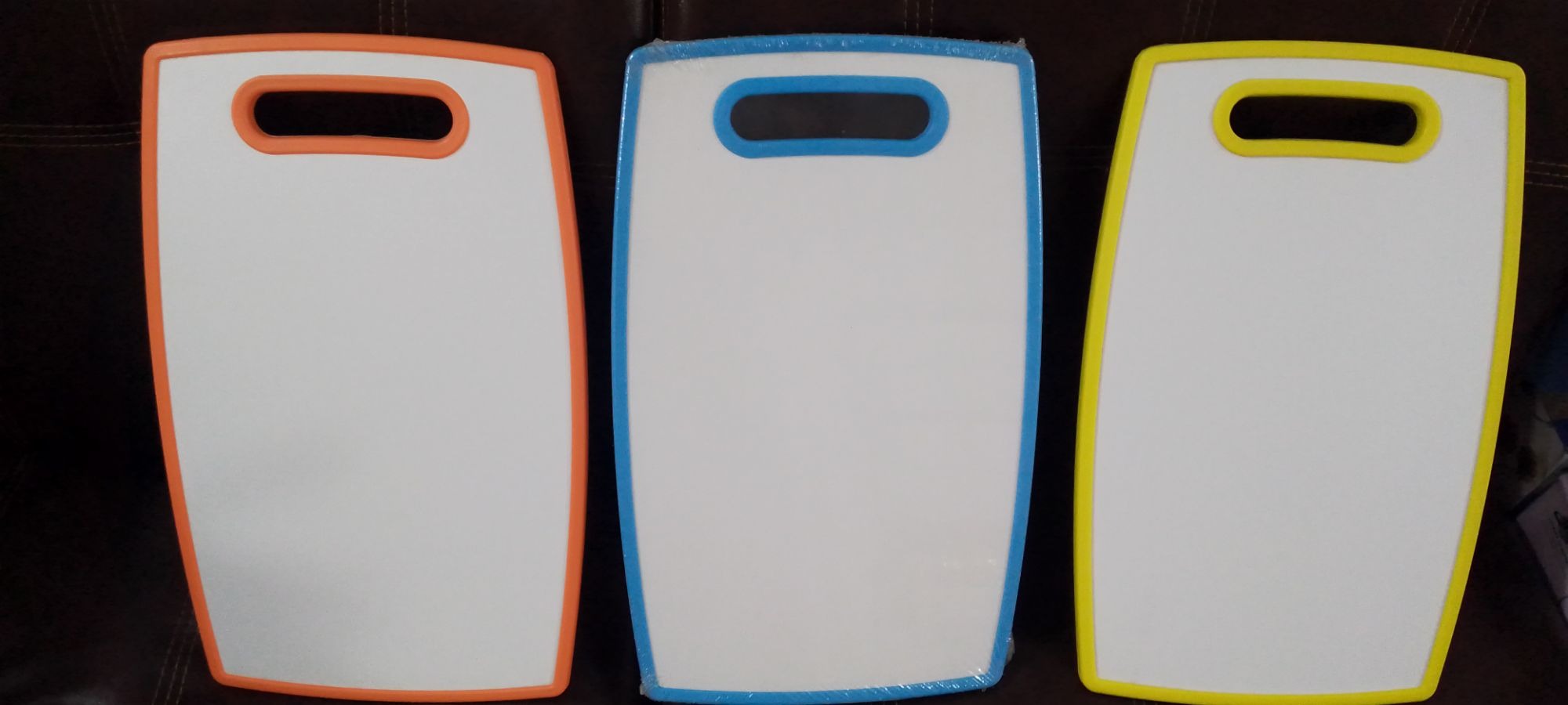 Cutting Board 37x23 CM Article No 3276        S140