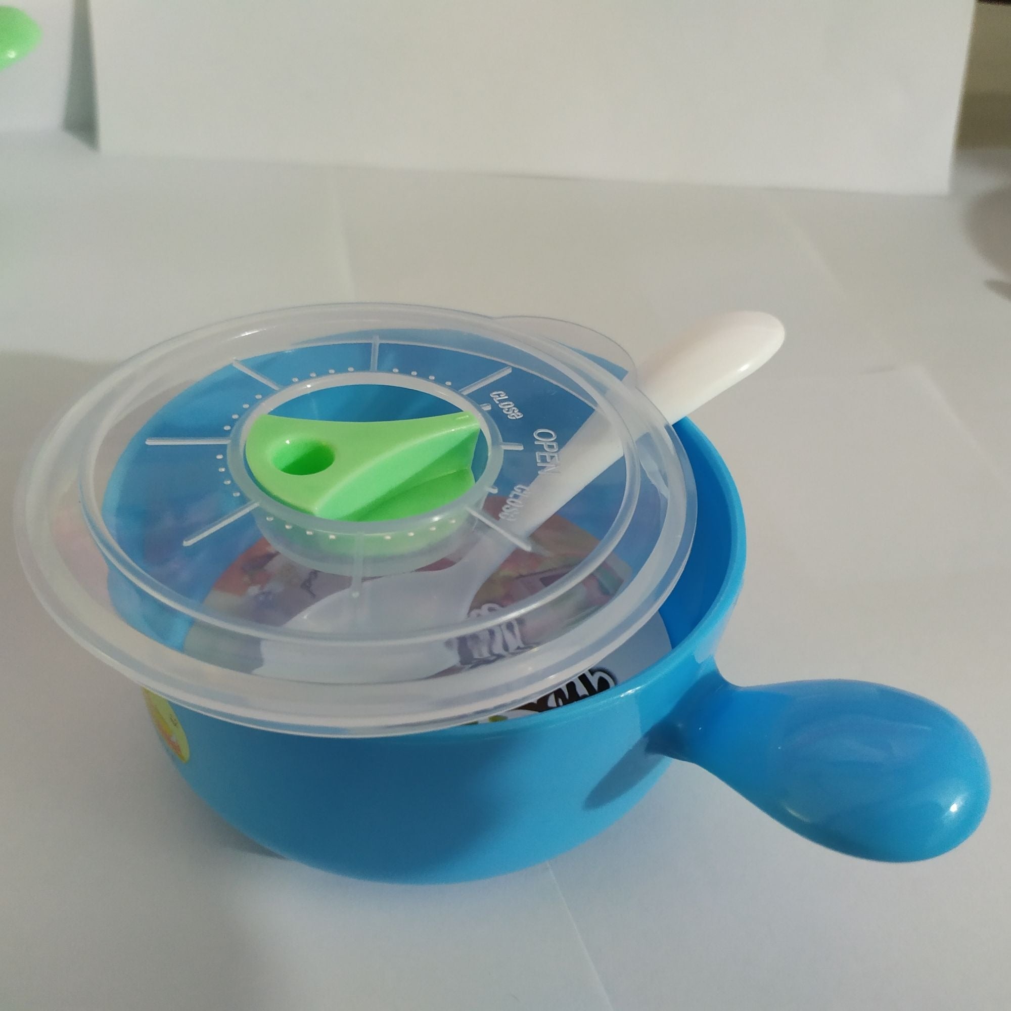 ModularTech kids bowl with cover and spoon, colorful high quality plastic bowl set with cartoon characters, bowl set with spoon for good food habits of your kids, healthy meal time bowl set for children Article No 5860      S80