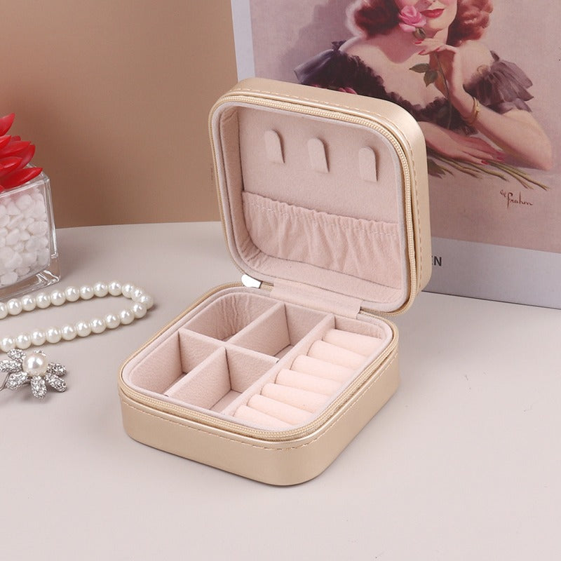 Jewellery box/Leather Jewellery Organizer Box with Zipper | Ear Rings & Necklace_Bracelets Holder | Small Jewelry Box Vanity Hanger Stand Velvet/Travel-Ready: Leather Jewelry Case